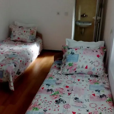 Magnolia 招待所 3*